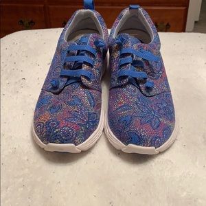 Nurse mates shoes slip resistant worn once